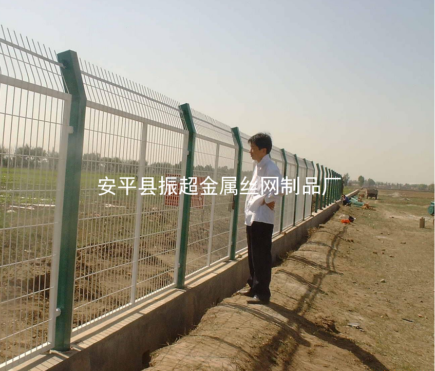 圍欄防護網 鐵絲防護網-http://m.chinajsh88.com