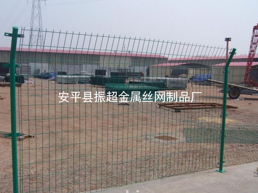 雙邊絲防護(hù)網(wǎng) 隔離網(wǎng) 護(hù)欄網(wǎng)-m.chinajsh88.com